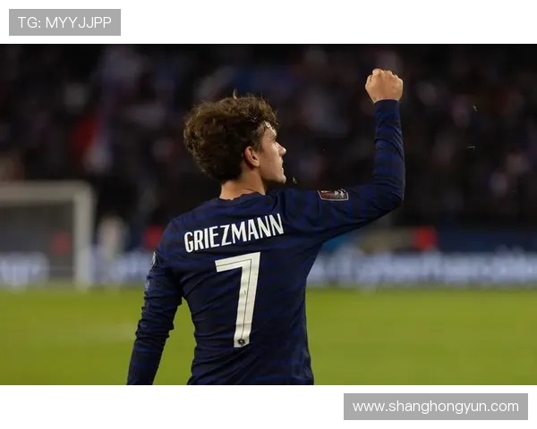 Griezmann表现稳健，重新定义现代足球前锋角色的趋势分析