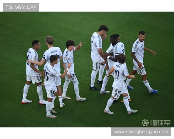 多特关键比赛表现不佳:对赛季走势形成制约,竞争趋紧局面变化 多特关键比赛表现不佳:对赛季走势形成制约,竞争趋紧局面变化